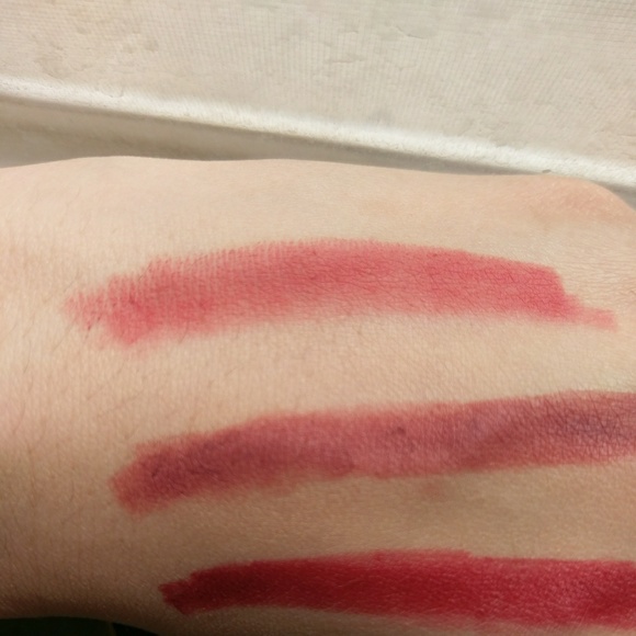 3/12 berry pink dual lip liner & eyeliner - Picture 3 of 5